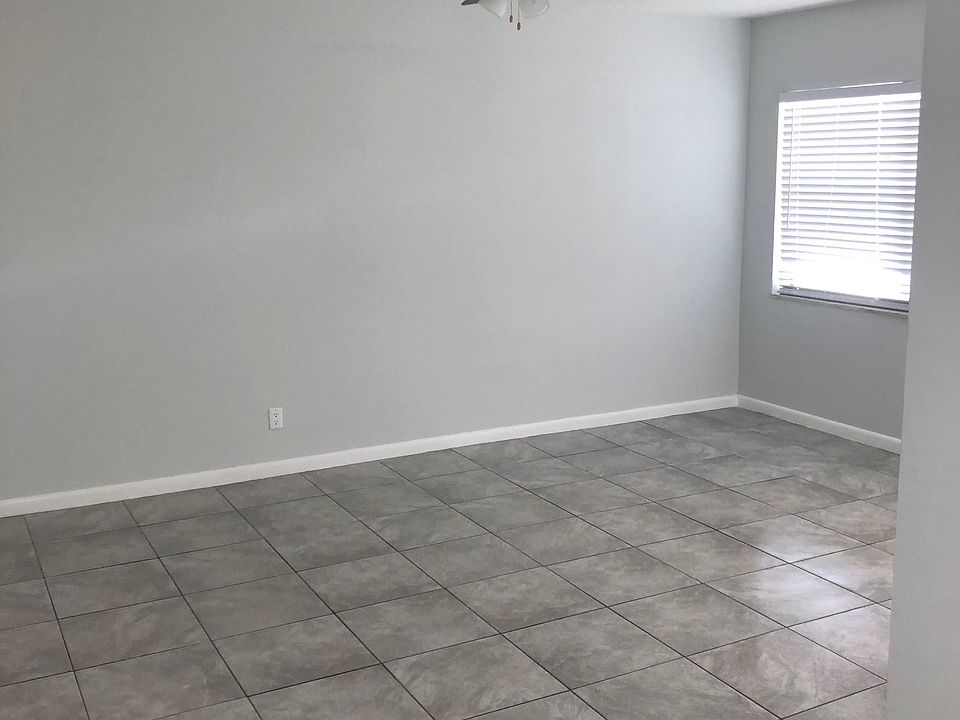 1st image of 530 NE 20th St APT 3