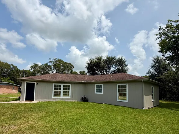 9210 Tacquard Dr, Hitchcock, TX 77563