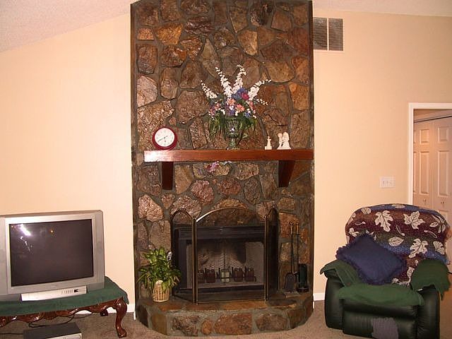 2nd image of 1571 Old Highway 85