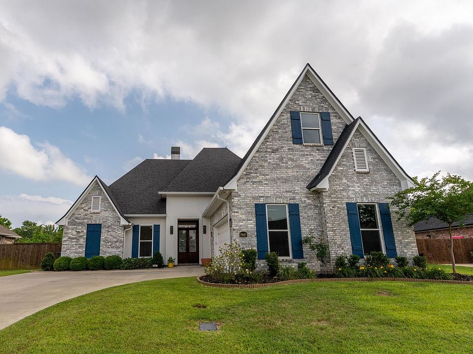 1st image of 2947 Paradise Dr