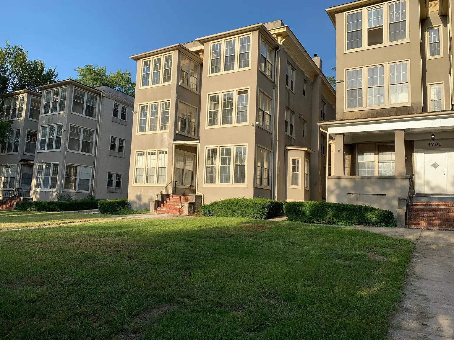 1 bed, 500 sqft, $1,200 — Photo 1