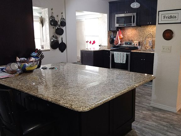 4th image of 523 Patricia Ln