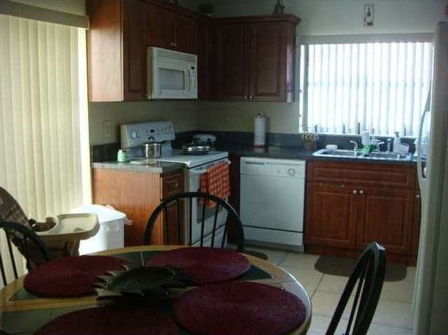 2nd image of 121 NW 85th Pl