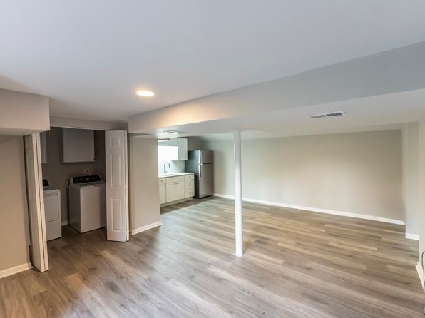 586 Oakside Dr SW #B