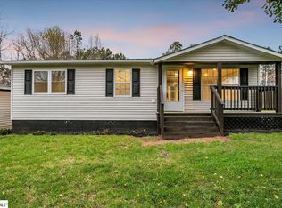 2216 Ekom Beach Rd, Laurens, SC 29360