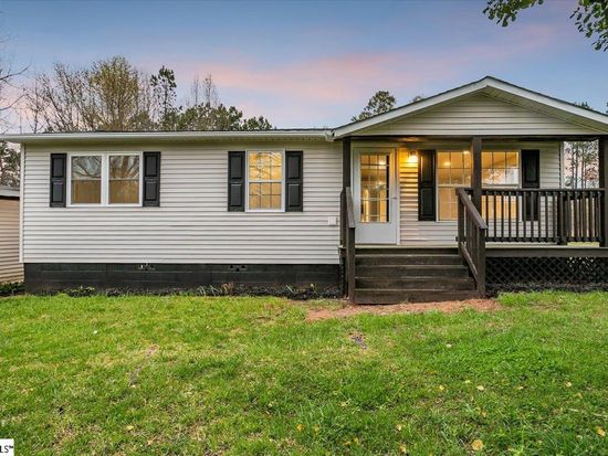 2216 Ekom Beach Rd, Laurens, SC 29360