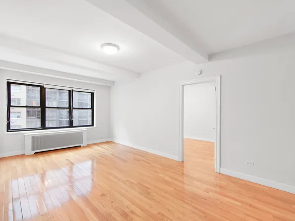 400 East 57th Street image 1 of 10
