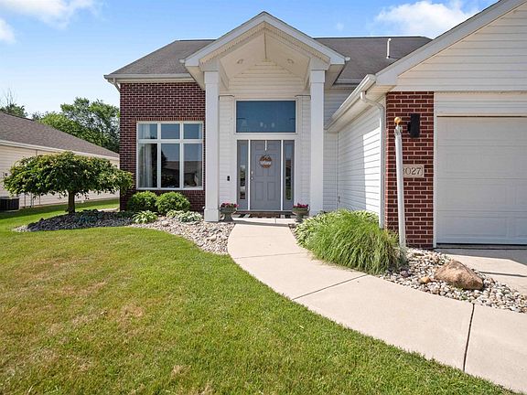 2nd image of 3027 Marguerite Dr