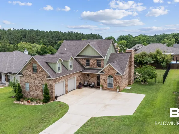 20926 Southtown Dr W, Robertsdale, AL 36567