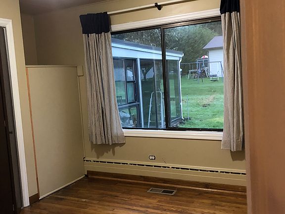 5th image of 520 W Simpson Ave