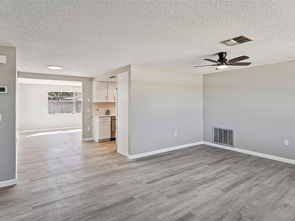 5th image of 7704 Christina Ln