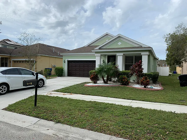 1207 Gentilly Ln — Photo 5