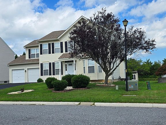 3rd image of 6 Mary Ella Ct