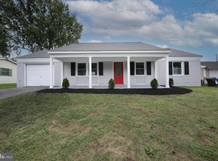 15 Executive Ln, Willingboro, NJ 08046