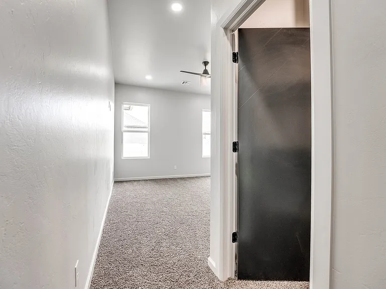14301 Village Trl — Photo 38