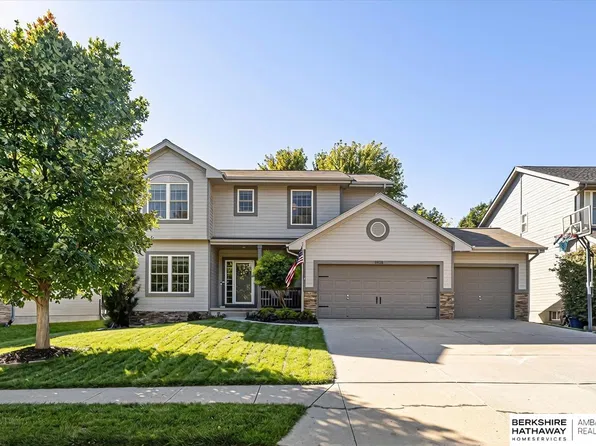 1928 S 198th St, Omaha, NE 68130