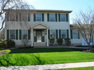 1052 8th St, Whitehall, PA 18052