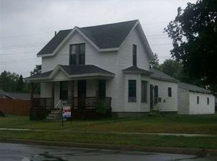 304 W County Line Rd, Wolcottville, IN 46795