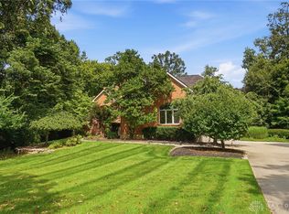7373 Deep Woods Ct, Springboro, OH 45066