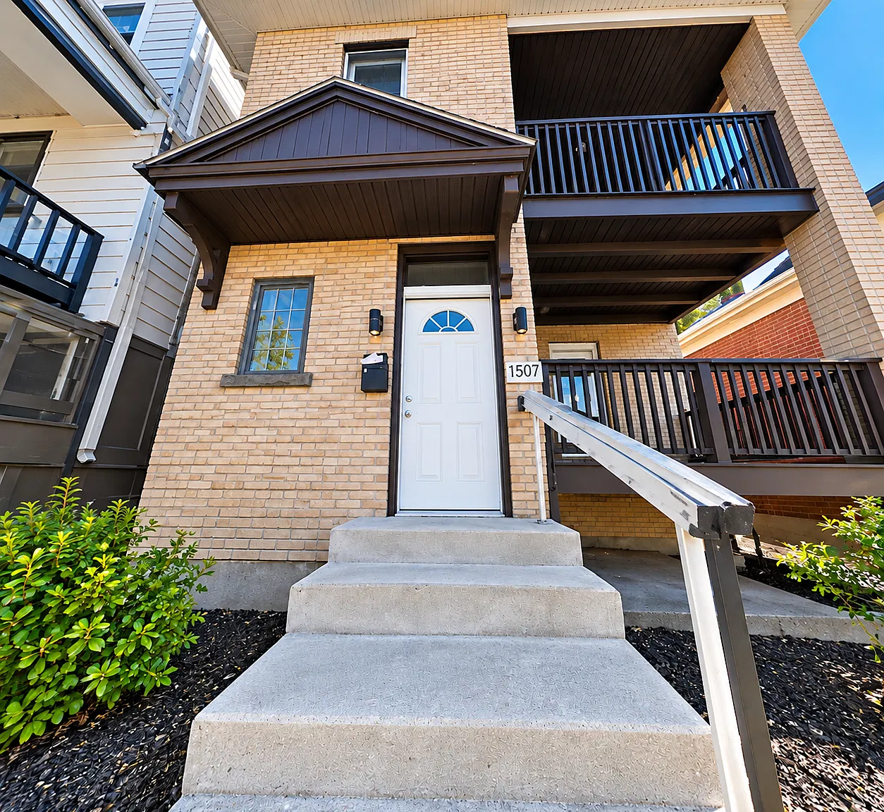 3 bed, $1,445 — Photo 1