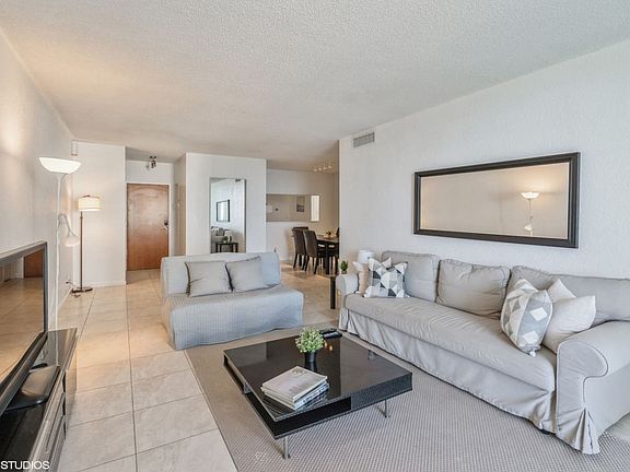 4th image of 3901 S Ocean Dr #Id1056548p