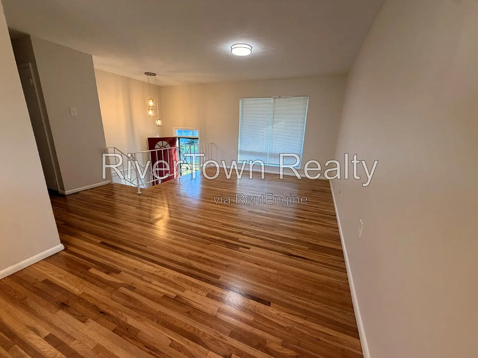 5 bed, 2.5 bath, 2028 sqft, $1,595 — Photo 4