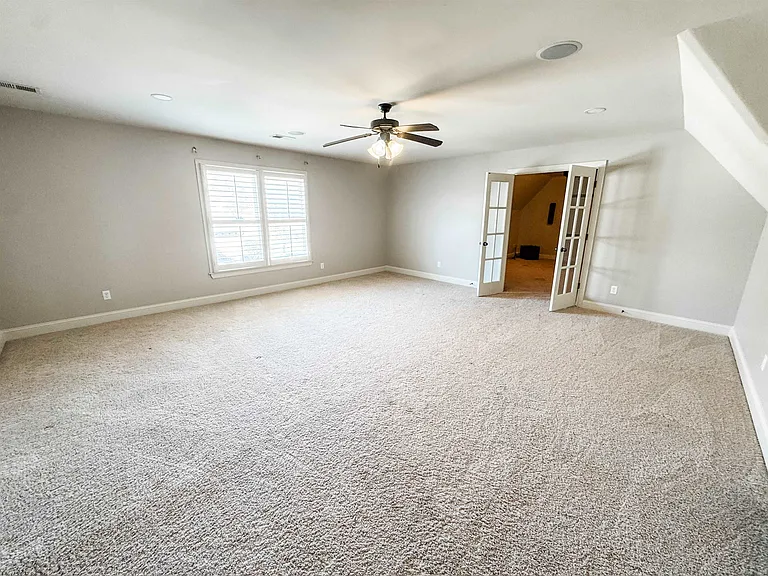 713 Briston Ln — Photo 15