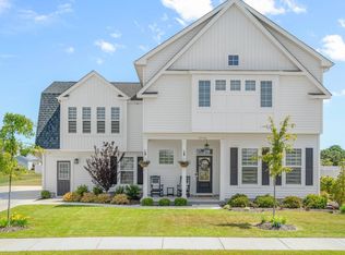 416 Campus Dr, Moyock, NC 27958