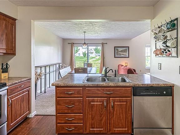 5th image of 777 Sunset Cir