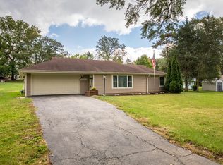 855 Fulton St, South Elgin, IL 60177