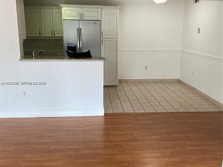 300 Palm Cir W #208 — Photo 17