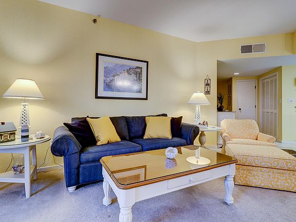 4th image of 77 Ocean Ln APT 109