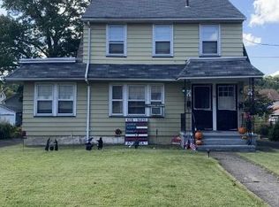 94 Parmelee Ave, Hawthorne, NJ