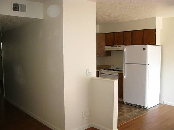 entrance to kitchen