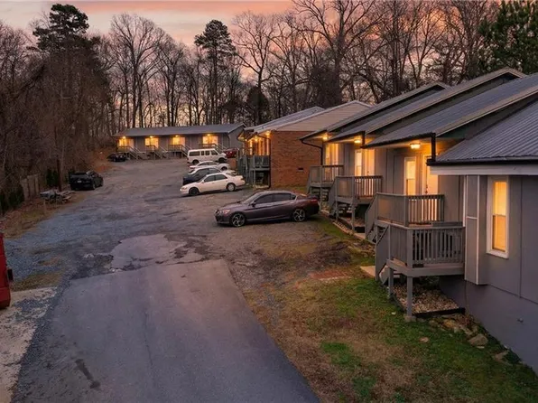 1240 Old Liberty Rd, Asheboro, NC 27203