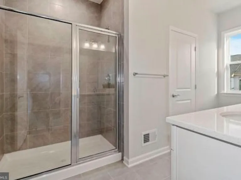 3328 Cormorant Dr — Photo 8
