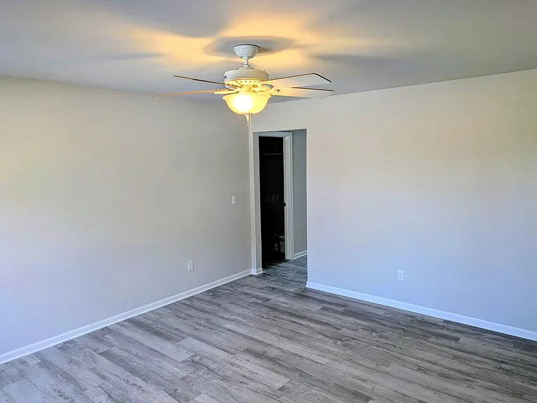 1622 Daisy St SE — Photo 12