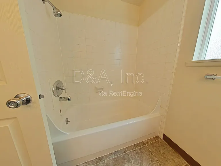 2201 NW Grant Ave #4 — Photo 10