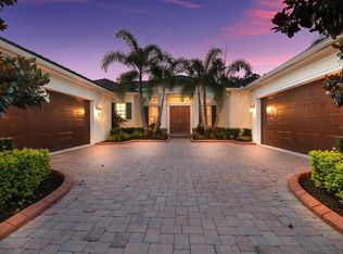 3537 Founders Club Dr, Sarasota, FL 34240
