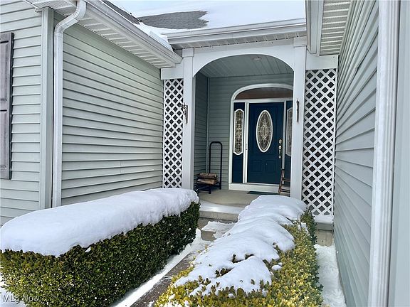3rd image of 37988 Avalon Dr