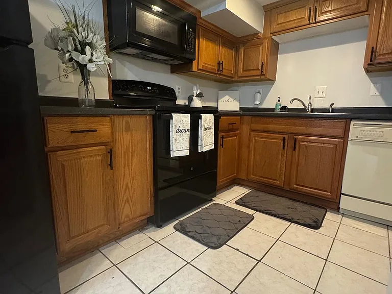 45 Rhode Island Ave NW — Photo 3