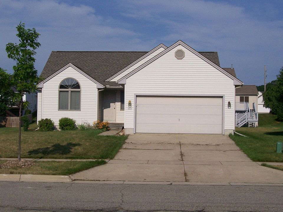 1st image of 1037 Heritage Dr