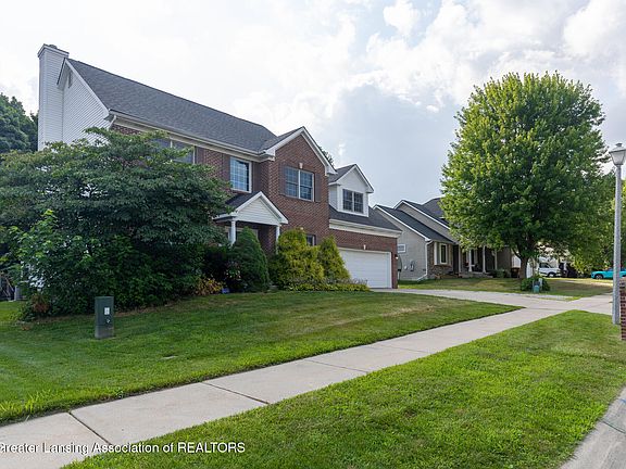 2nd image of 2212 Beechnut Trl