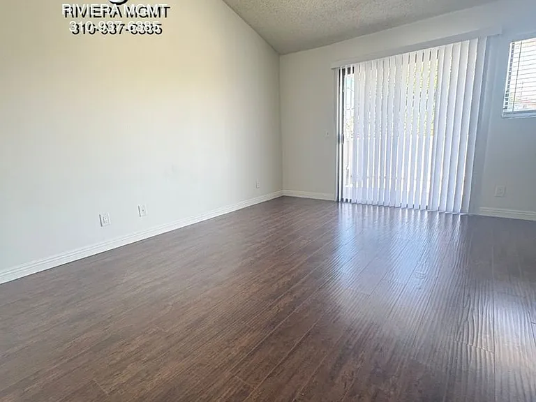 2300 Carnegie Ln #1 — Photo 8