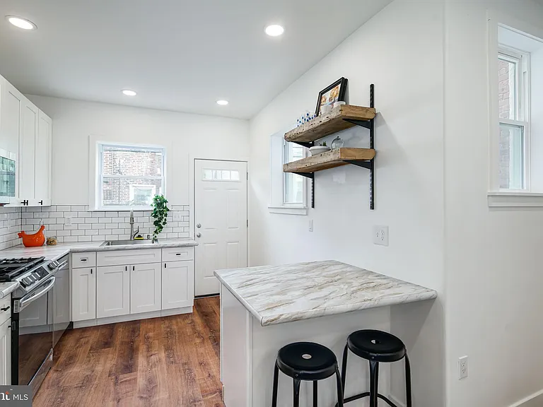 1424 S Marston St — Photo 9
