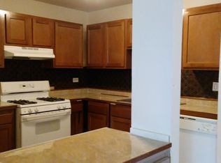462 Seneca Ln, Bolingbrook, IL 60440