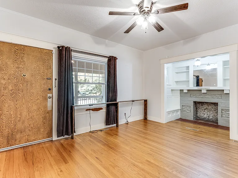 122 S Belmont Ave — Photo 12