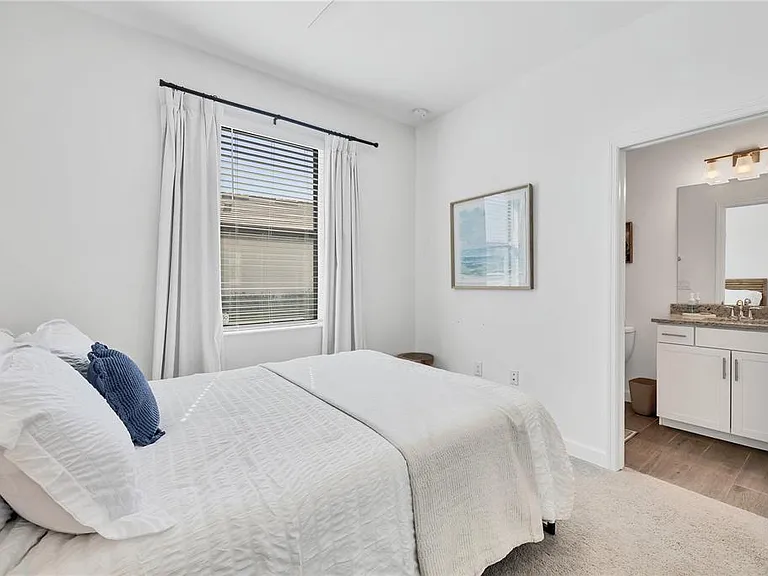 15716 Barefoot Beach Dr — Photo 19