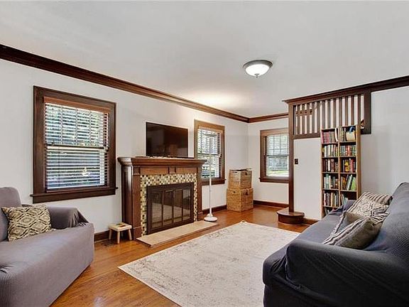 3rd image of 5901 Cherry St