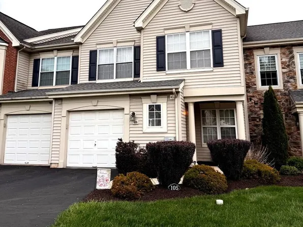 105 Silver Oak Ct, Warminster, PA 18974